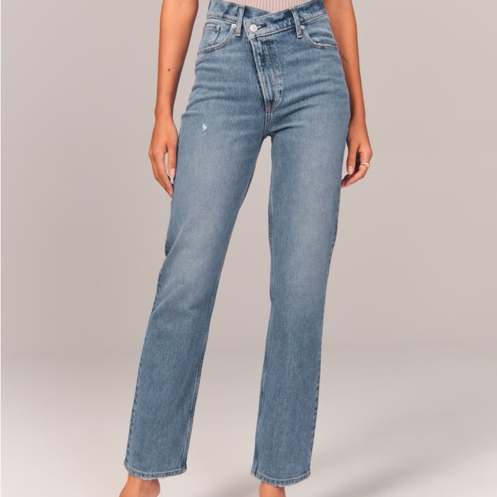 Abercrombie curve love criss cross waistband ultra high rise 90s straight jeans